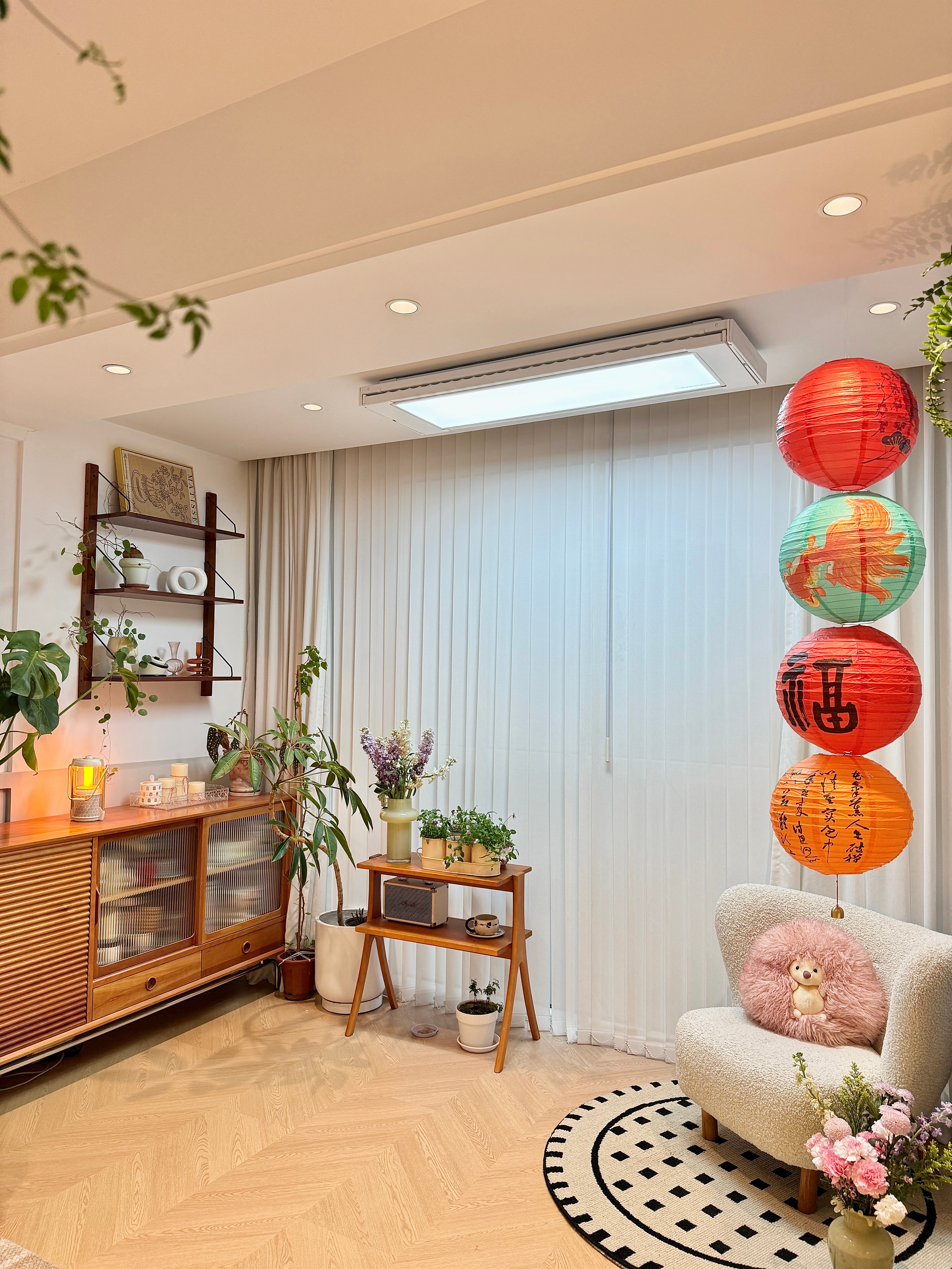 美好生活，就在好太太 ✨纤薄机身不占用阳台空间⬇静音顺滑升降，操作轻松省事💡柔