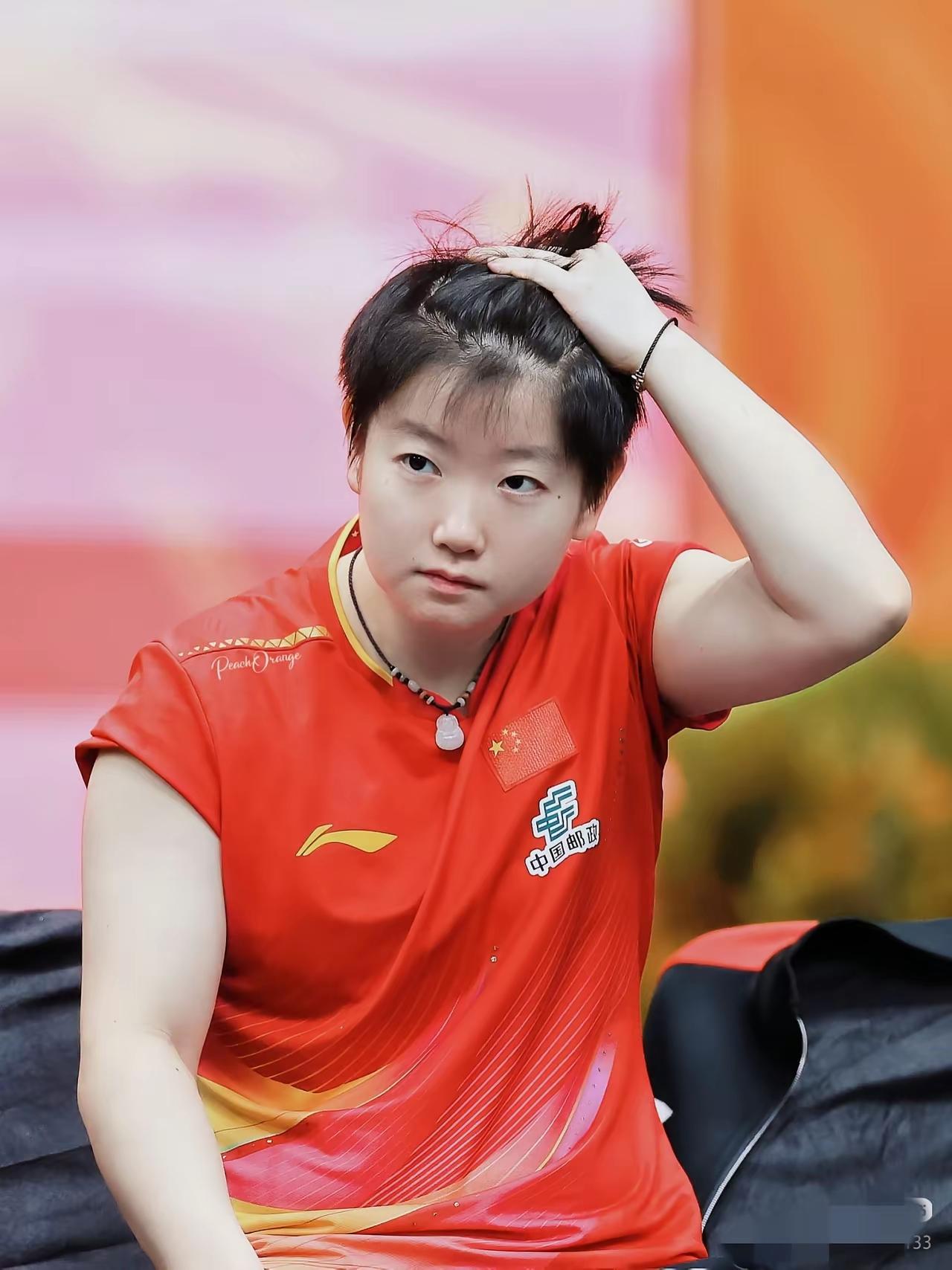 莎莎要过生日了
就用这张照片给她祝贺一下：
“身有彩凤双飞翼
心怀天下大事成”