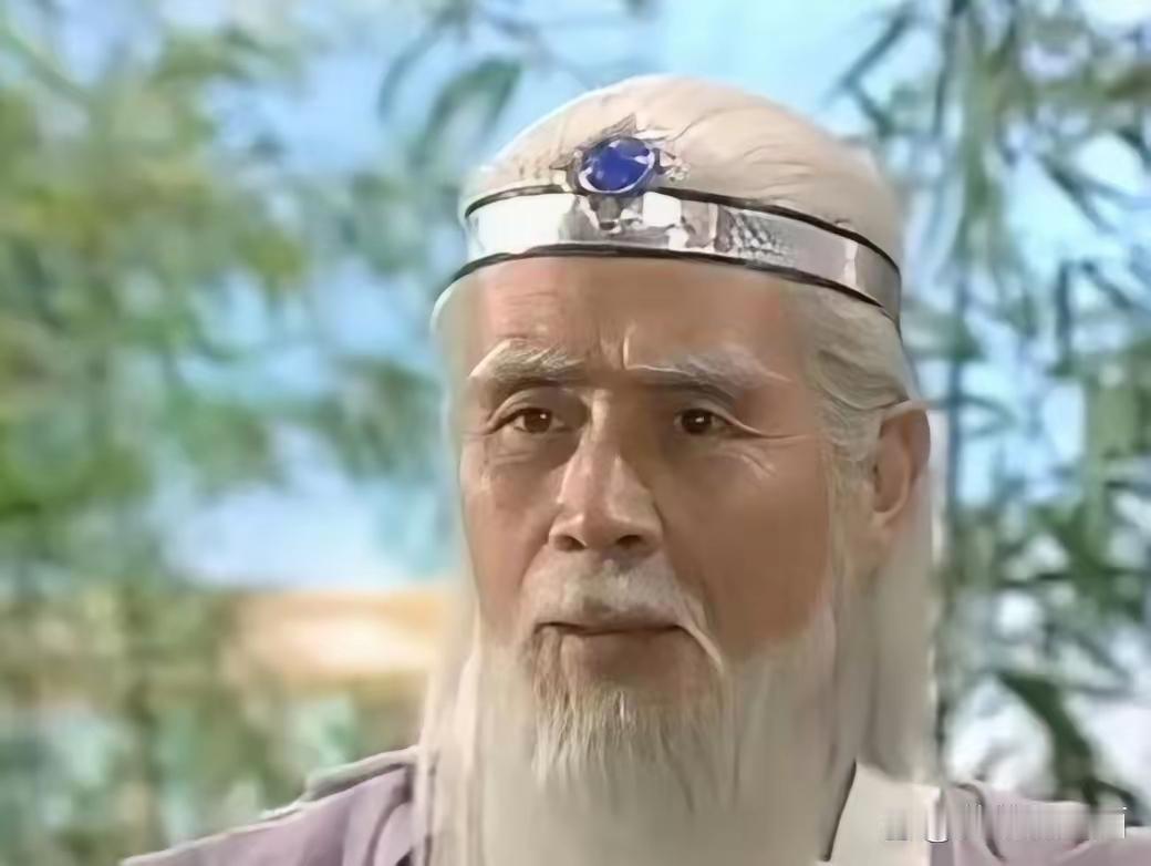 白发苍苍，智慧如海。这是一位德高望重的老演员，姜子牙印象深刻，渴望里的老爷子是他