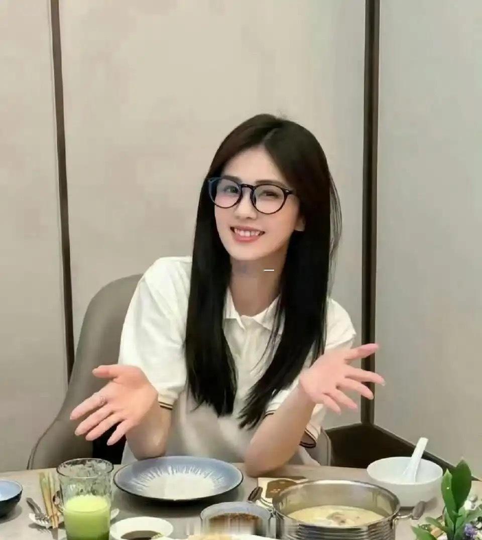 白鹿高中时长这样？ 