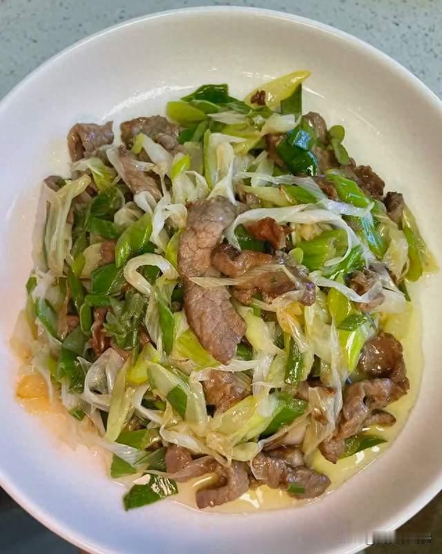 钾是香蕉的18倍，建议中老年隔天吃一次它，腿脚有劲，对肝脏也好