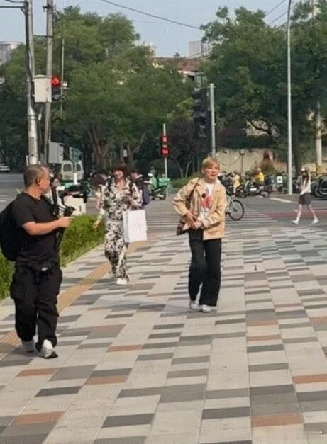花少8到底几个人出发花儿与少年终于理清花少8出发人员，七位嘉宾正式启程，没想到还