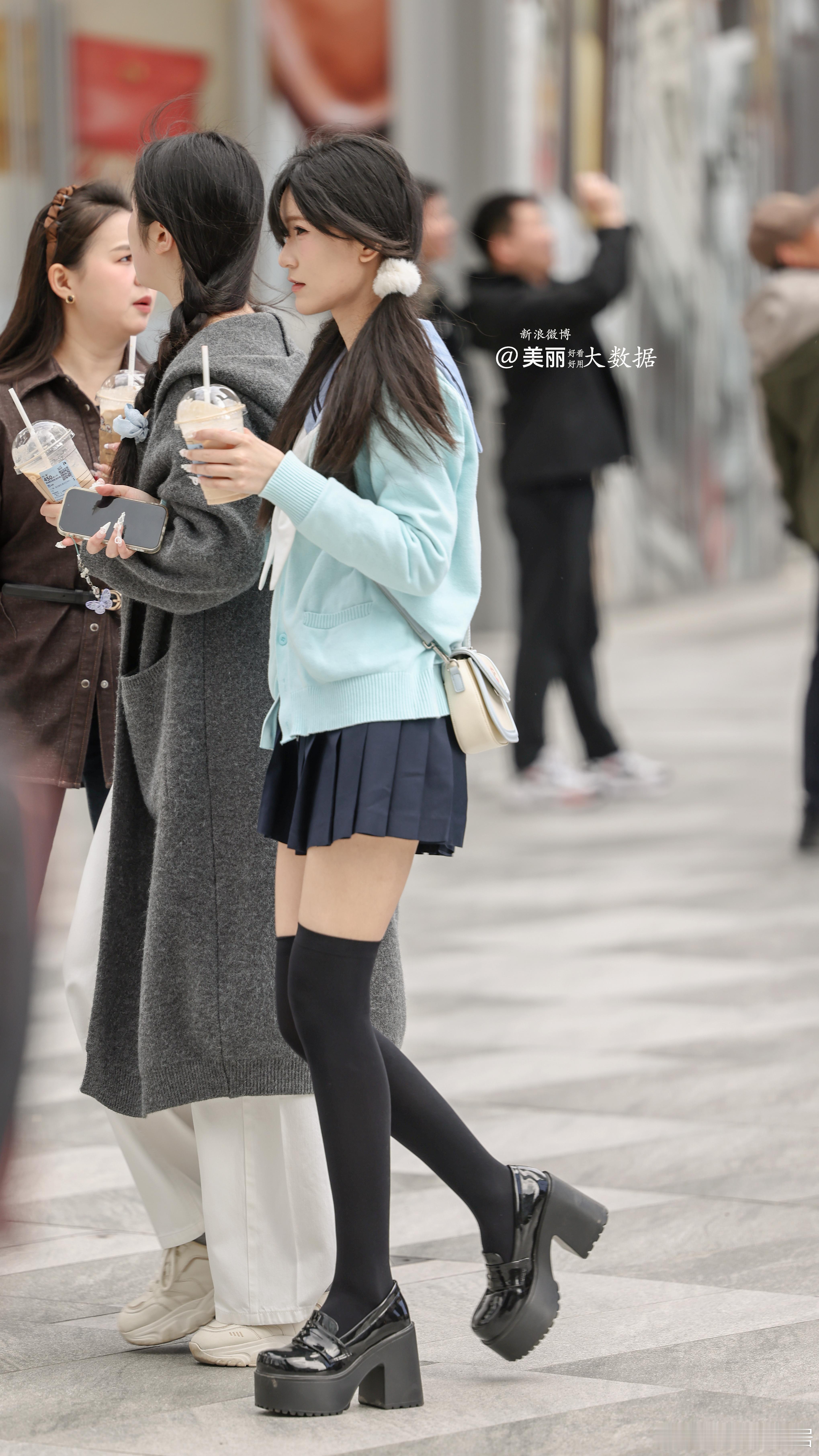 人有点多啊，文案自理吧。 