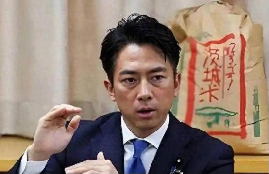 小日本这是要疯啊！借中国正常导弹试射公然叫嚣拥核，高市早苗政府“切香肠”切上瘾了