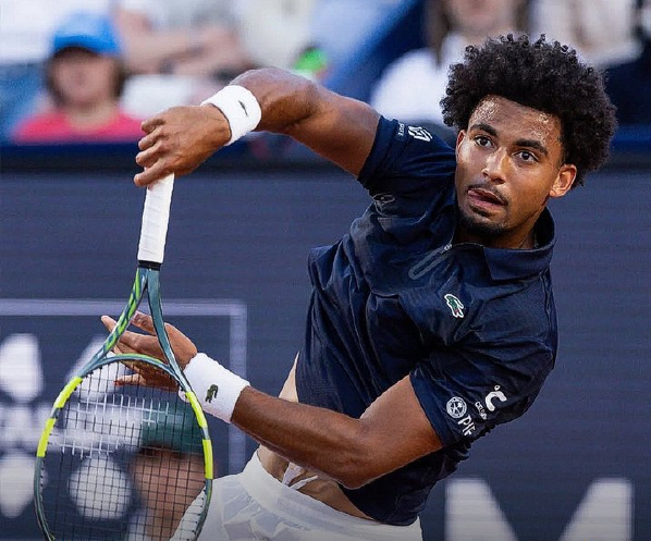 菲斯2-0胜穆塞蒂，晋级ATP500巴塞罗那站四强