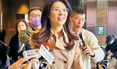 郑丽文真是太厉害了，张亚中又被委以重任。为傅崐萁修改两年条款；为蔡正元颁授“最高