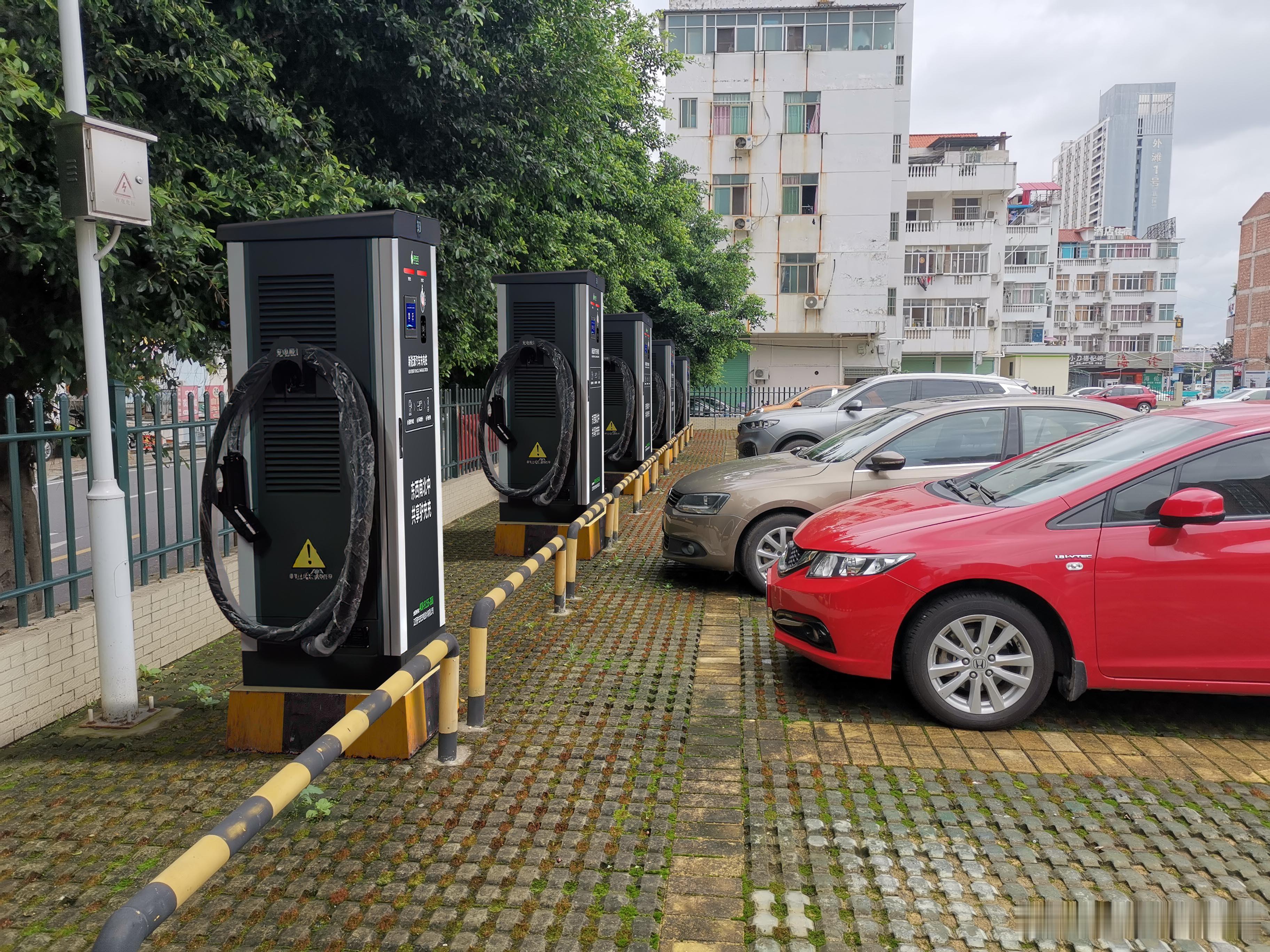 驴充充智慧充电新体验，让每一次出发都能量满格！清晨七点，家住南昌红谷滩的李先生轻