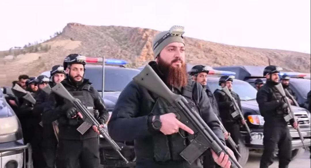 二手土耳其 G3A7 步枪在新叙利亚警察部队中使用。