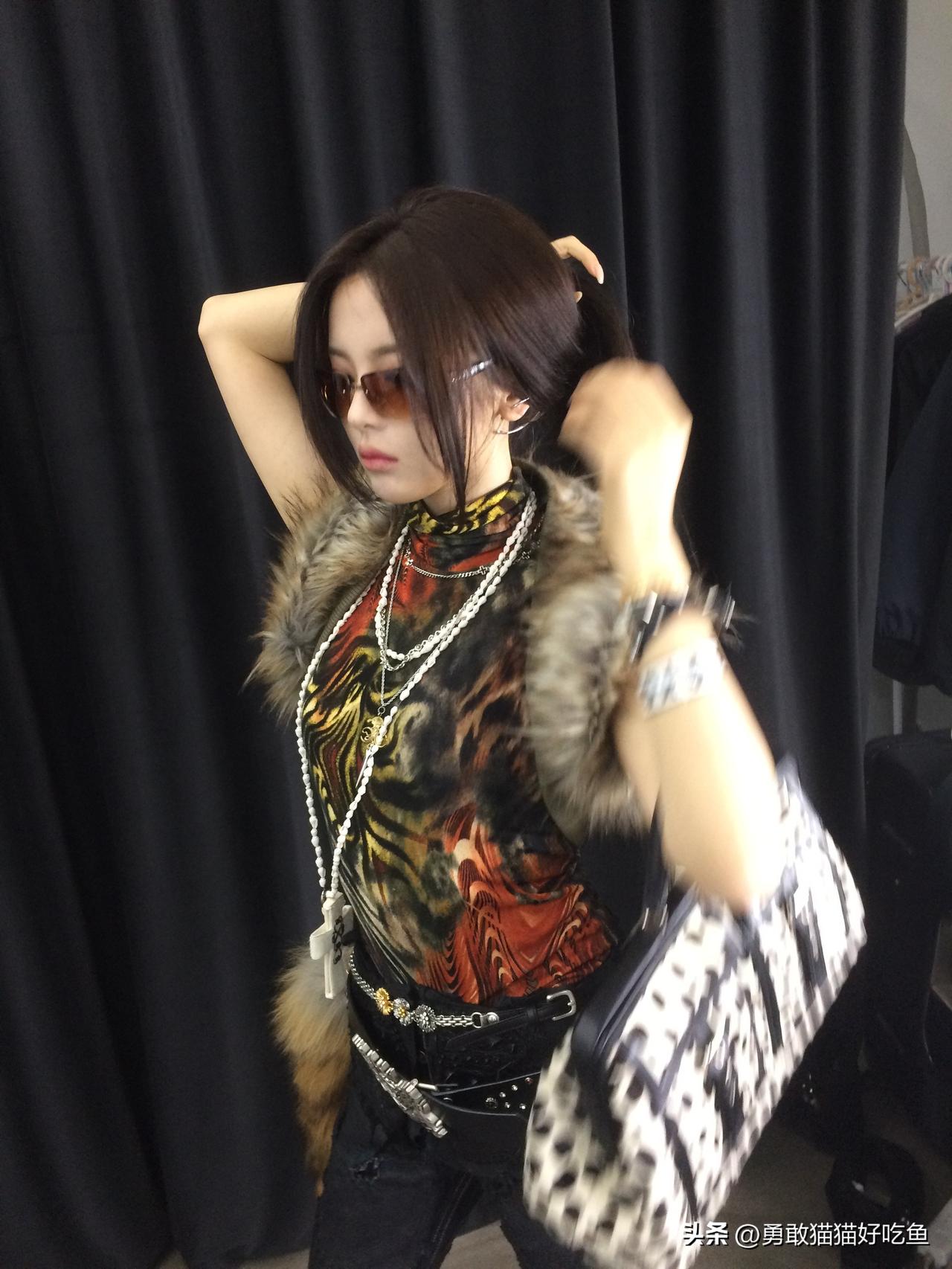 全球第六代荣放中国交付备受关注杨超越分享图片