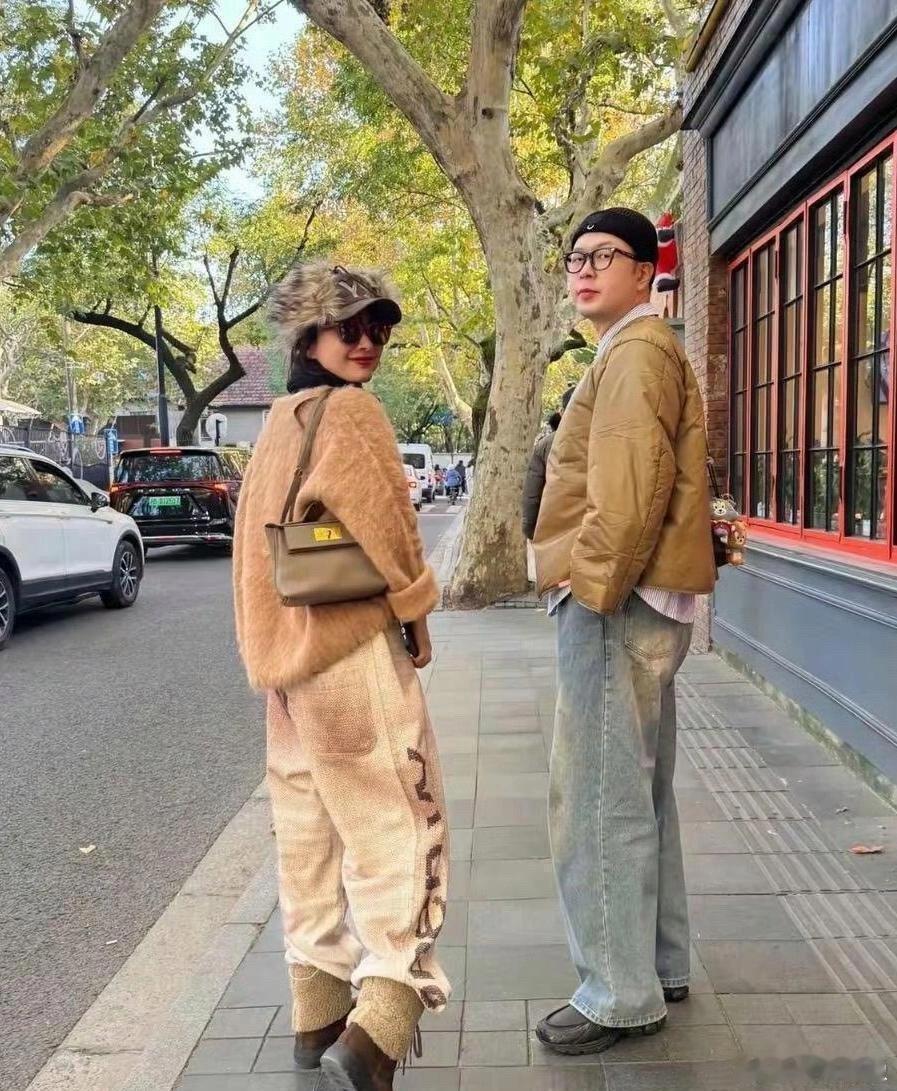 吴昕海涛这是又要合体主持了吗 是谁的青春搭档再同框！吴昕利落优雅杜海涛沉稳有型，