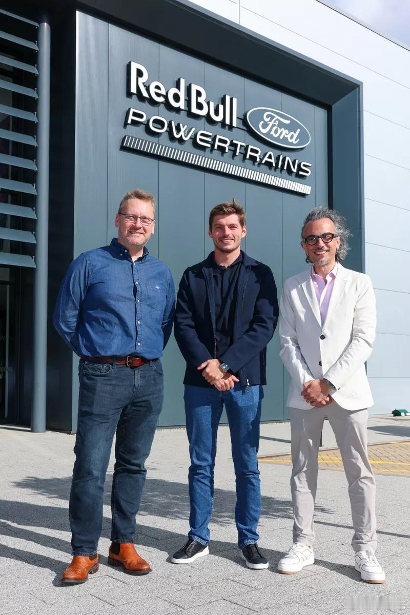 名车志Sport 【福特给红牛F1引擎项目打气：按计划进行，但首次测试前“有点紧