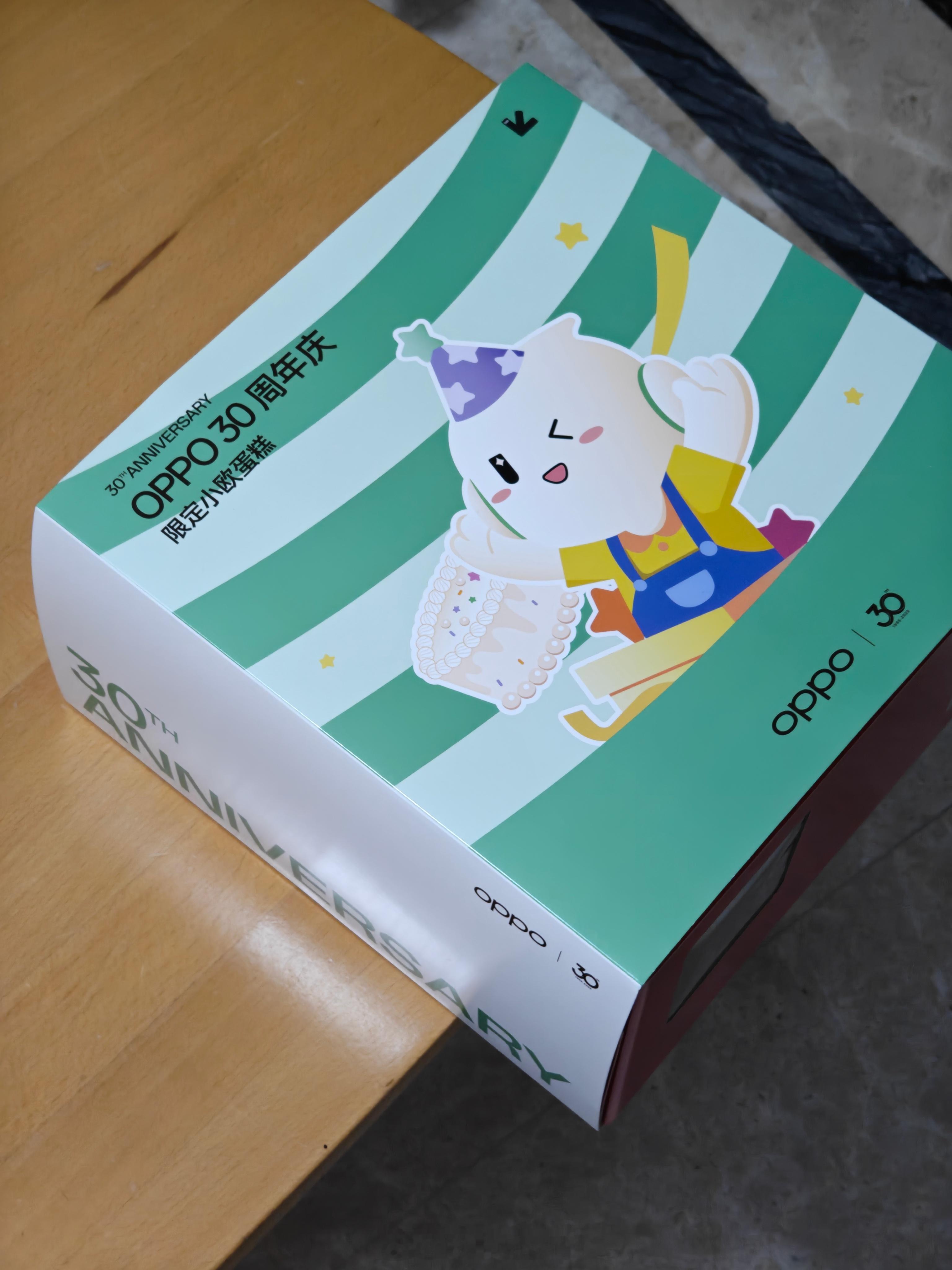 OPPO30周年 刚到家，赶紧补一个迟来的祝福，祝 OPPO 生日快乐，继续穿越