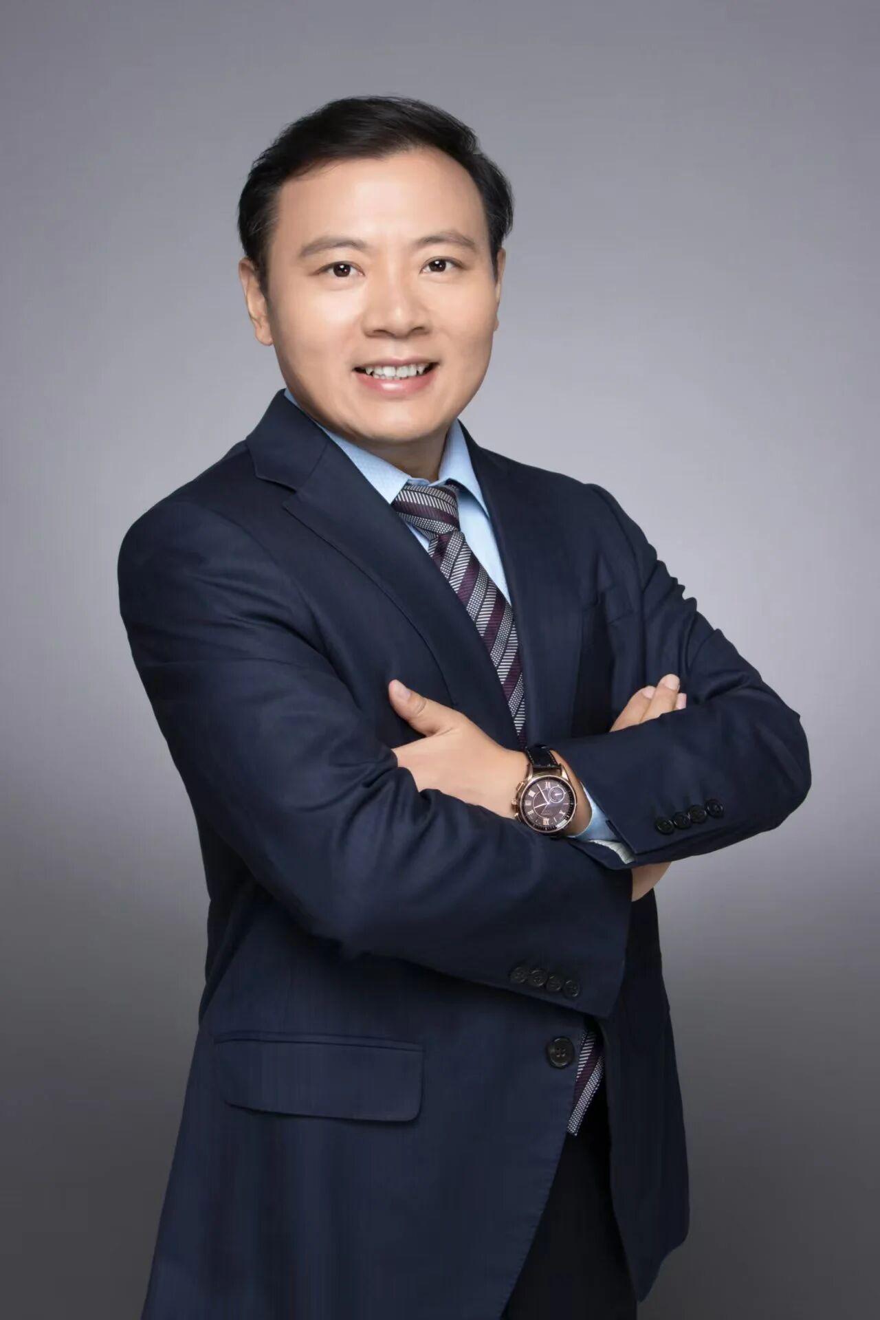 晨跑三公里，两百个俯卧撑，卷腹，哑铃，开合跳，正心正念，坚持做长期正确的事。
