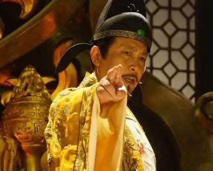 "就饶臣弟一命吧！" 
 
贞观十七年四月，长安城内春花正开，而汉王府里却弥漫着