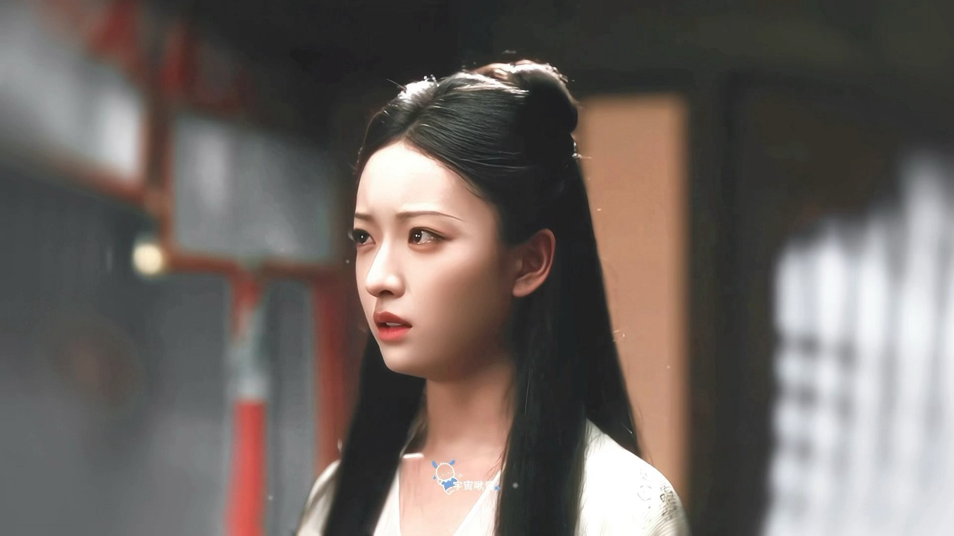杨舒伊中戏没毕业前就演莫离女二杨舒伊中戏毕业前第一部戏是莫离学生时期同步拍戏求学