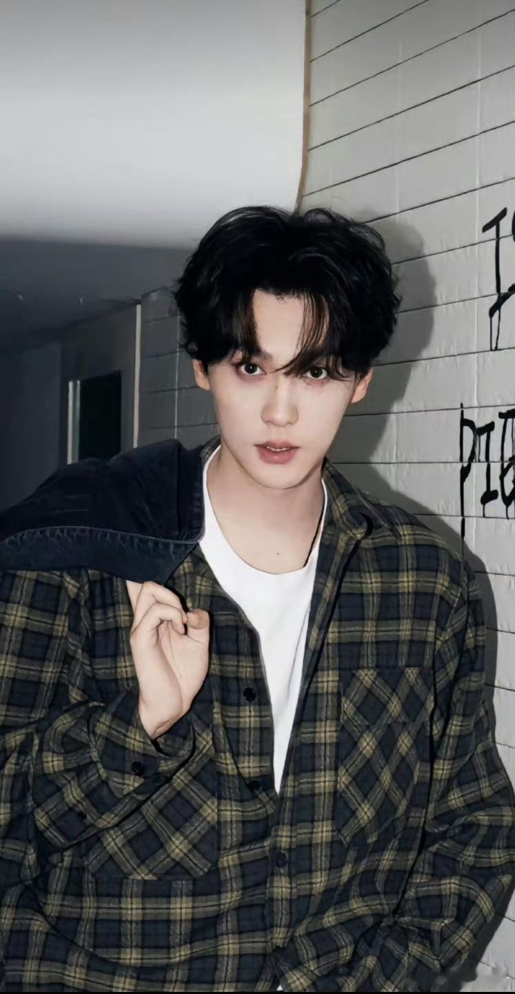 田栩宁粉丝屠了云熠星河的gc 有些丑图就算了，还有发郝熠然看病图的，也不知道真的