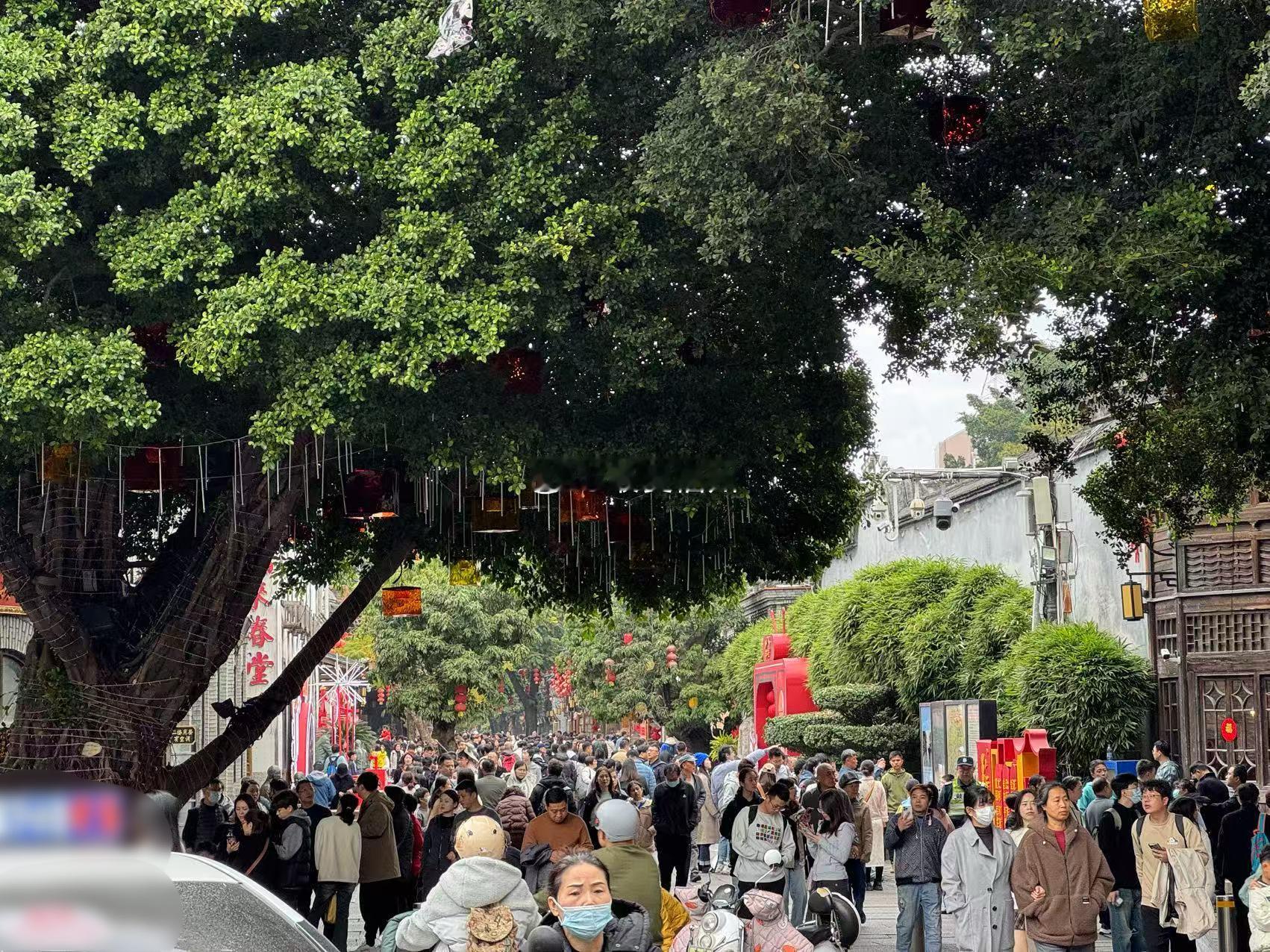 年味满满的福州，作为热门旅游城市的新晋黑马，春节期间酒店预订量同比增长一倍，是不