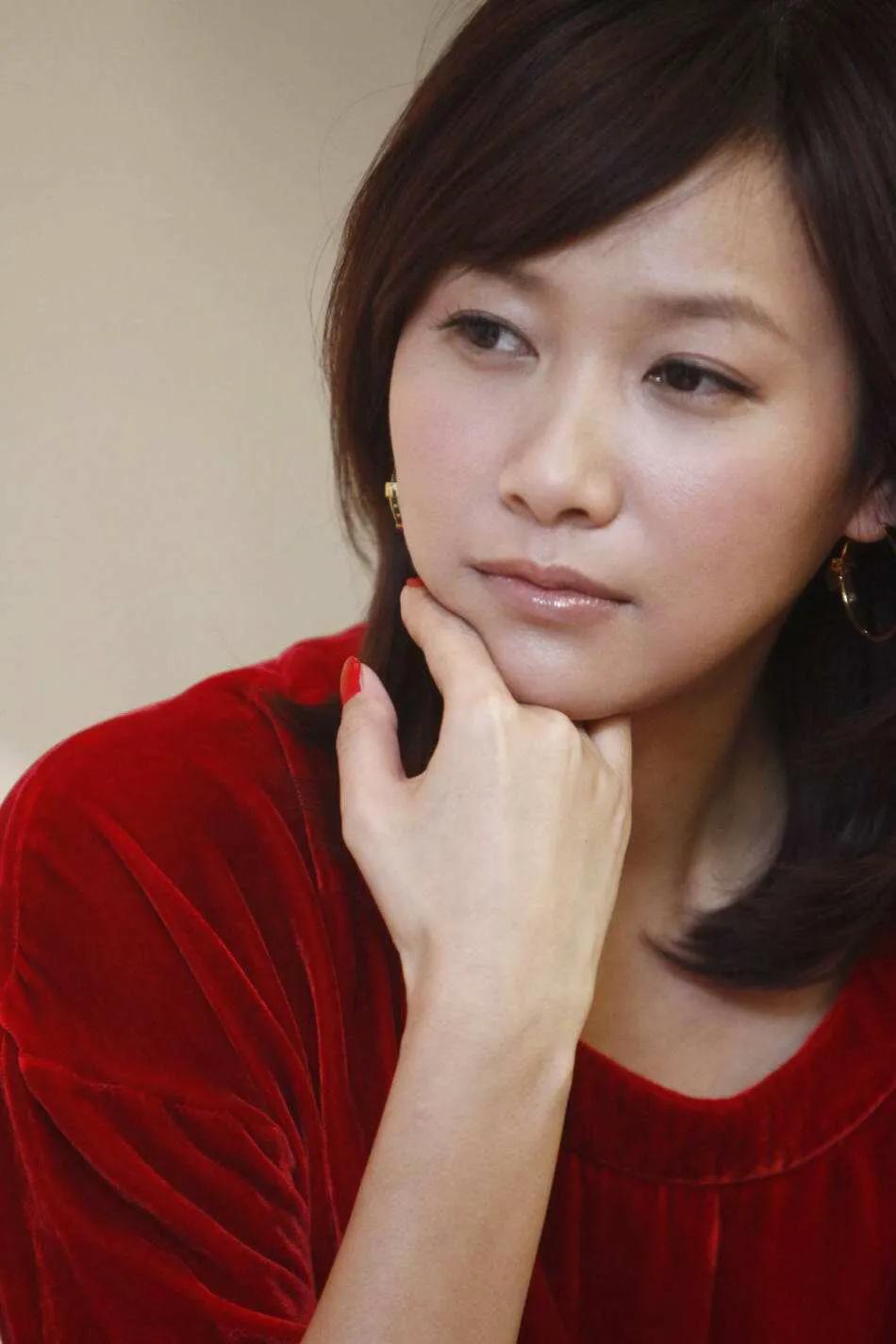 大龄剩女的归宿是什么？

我觉得大龄剩女在年轻的时候生活过得特别爽，没有孩子没有