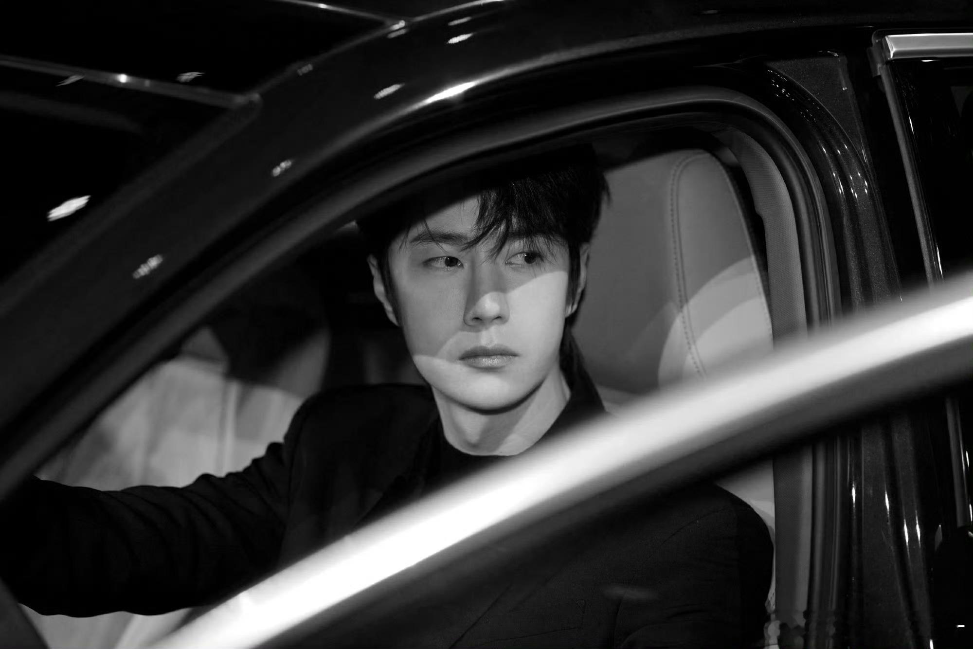 感觉肖战王一博很适合豪门联姻