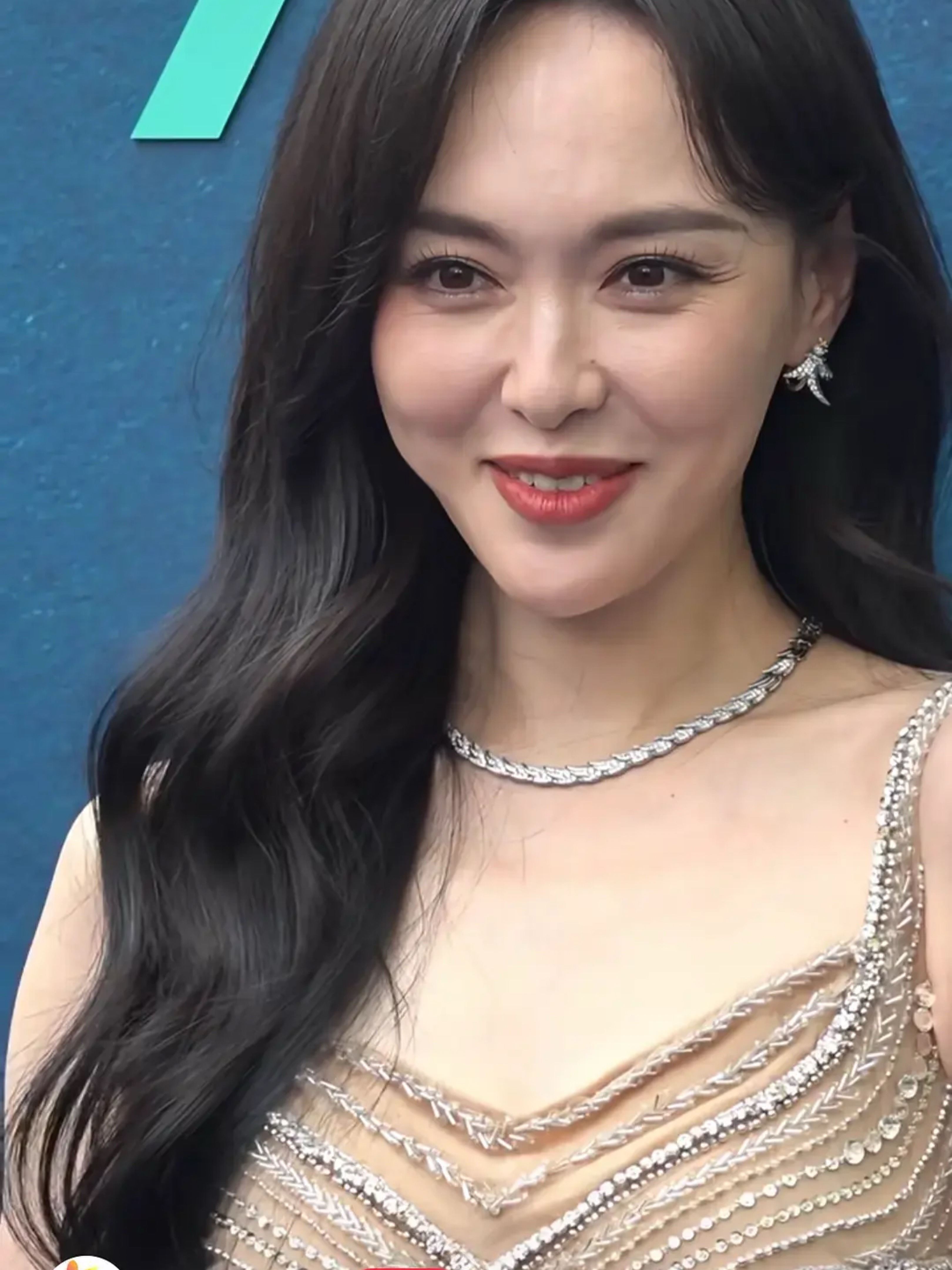 唐嫣生图被热议了，不吹不黑：她这脸部状态怎么样？ 