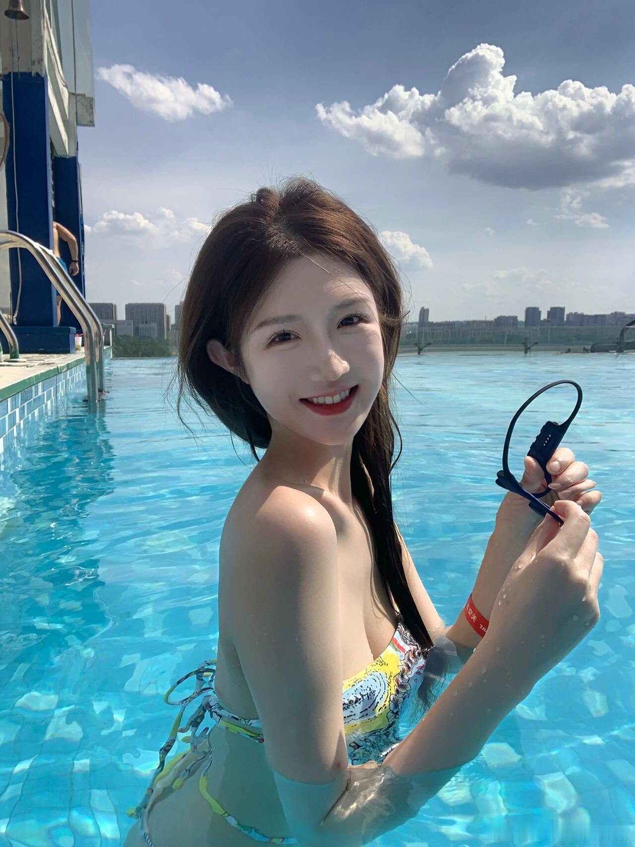 玩水才算过了夏天阿 温柔和让步会让很多事情变得很简单有点点烦恼时喜欢独处 喜欢去