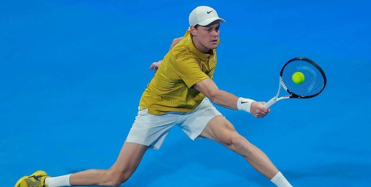 辛纳ATP500多哈站与新生代门西克1/4决赛时刻
       北京时间202