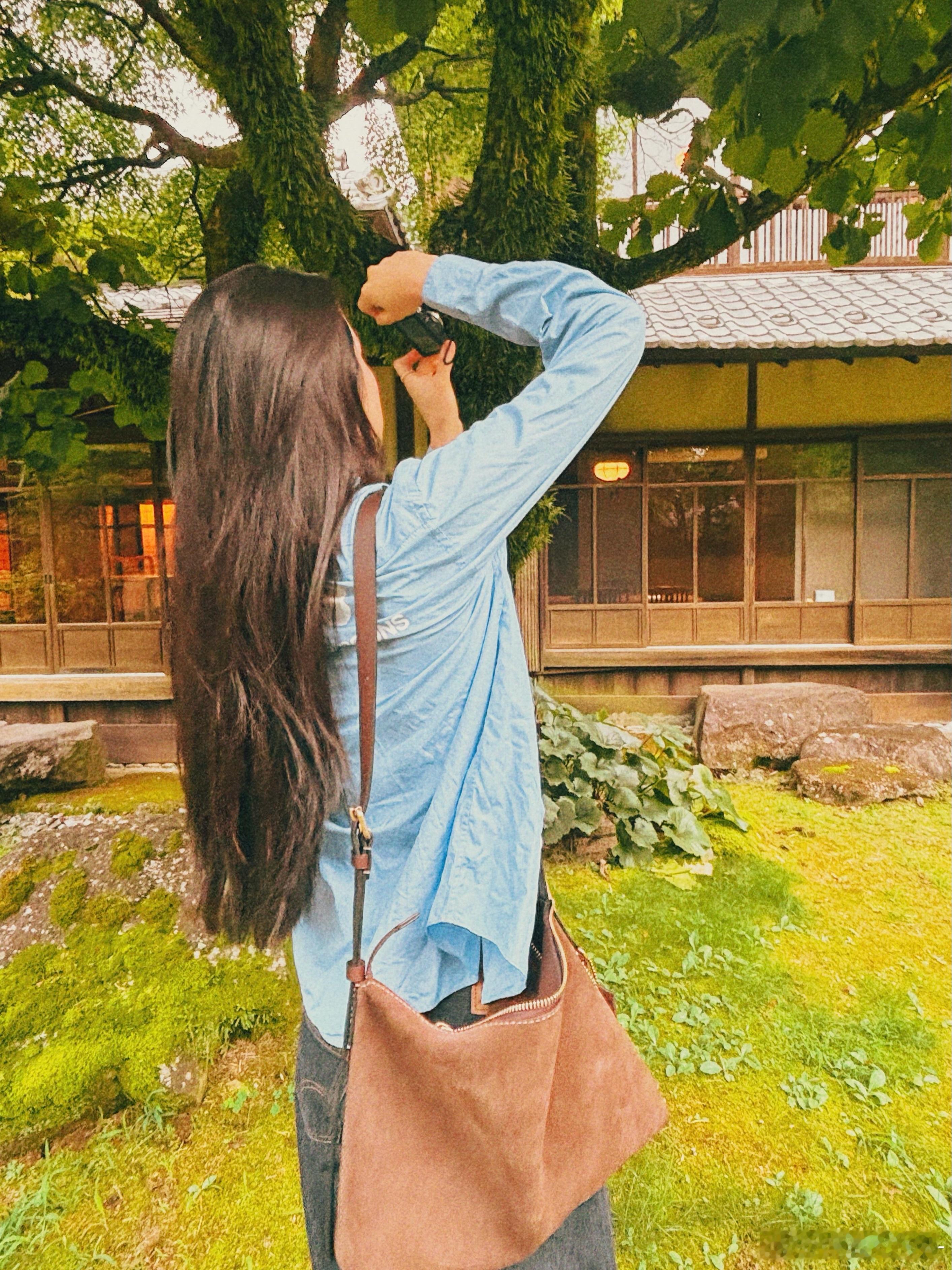 木村光希[超话] 光希ins更新！Peaceful time 🌿Bag 💓_