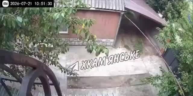 🇷🇺💥🇺🇦 在乌克兰的第聂伯罗彼得罗夫斯克州的库里洛夫卡，一座弹药库爆