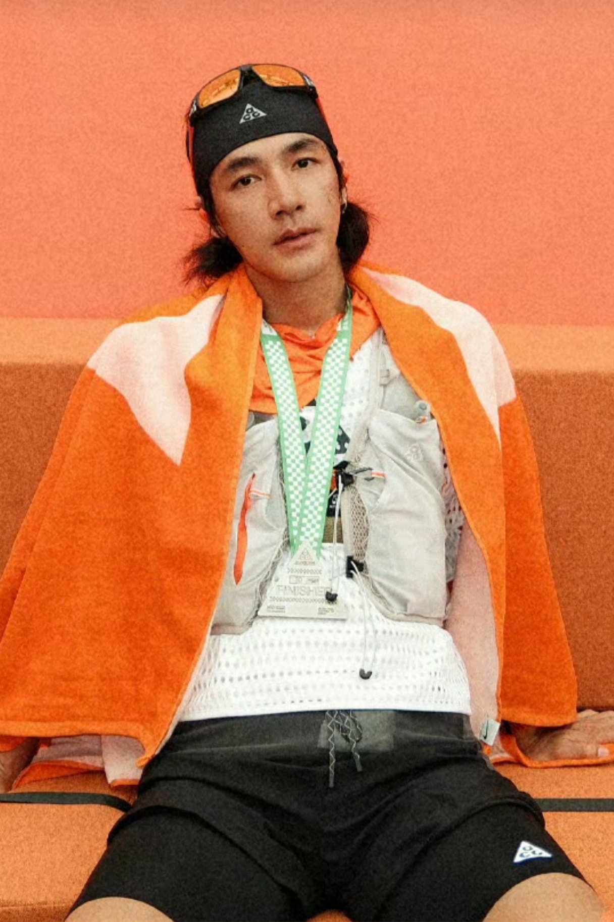我们家好男孩儿的坐姿
