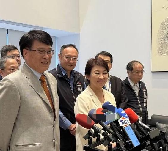 卢秀燕终于开始展现出应有的实力了，就在7月30日面对媒体提问时，卢秀燕用一句“有
