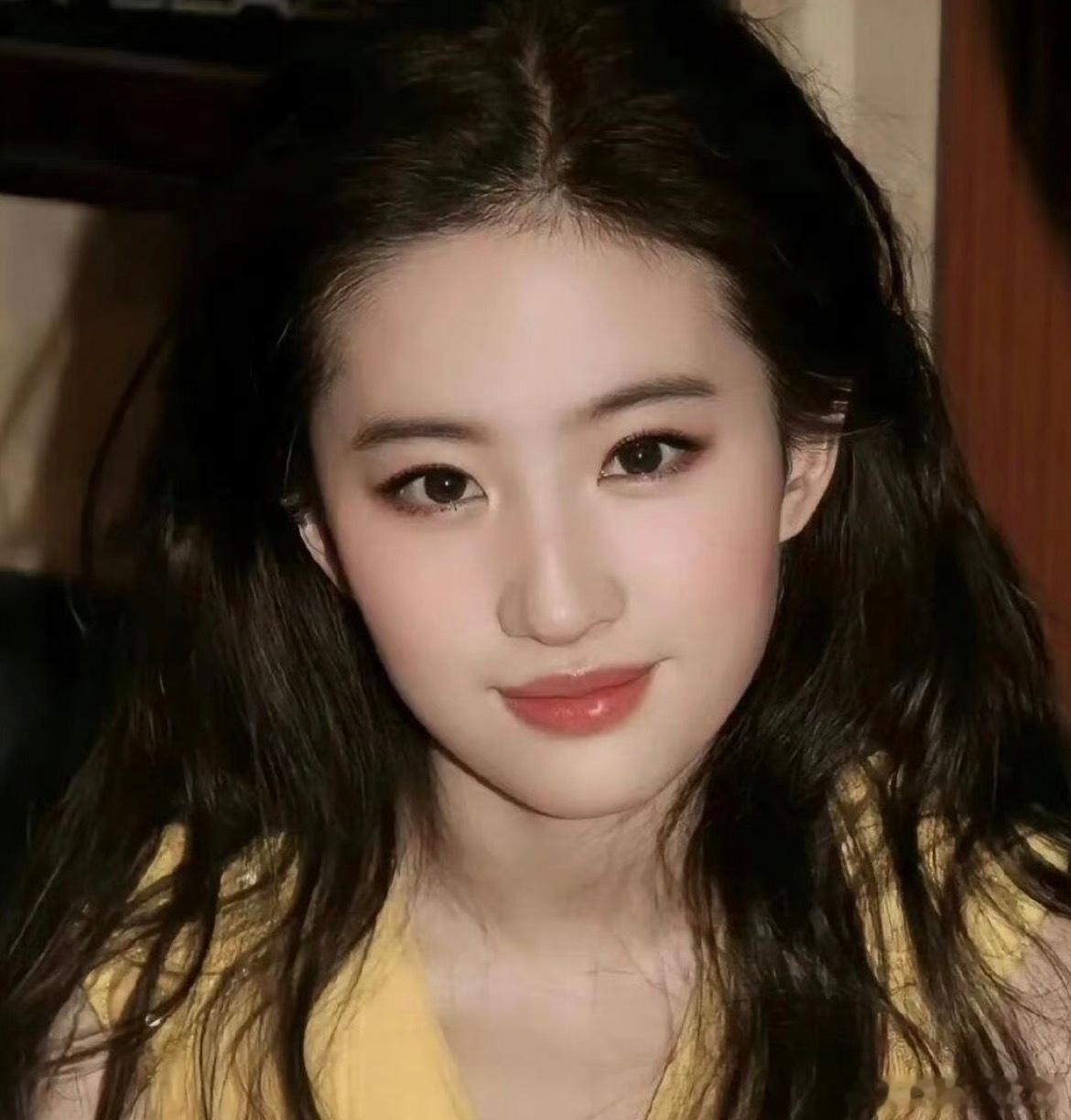 刘亦菲的原名是安风书香门第，这是什么小说女主照进现实啊，安风这个名字真好，好像她