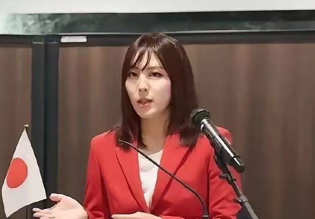 日本女作家桥本琴绘，作为高市早苗的狂热支持者宣称：倘若中国向名古屋或博多投下一枚