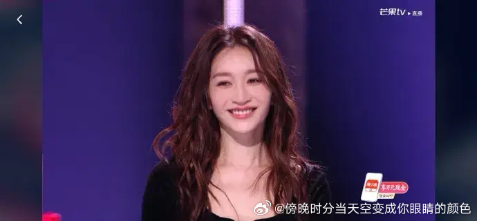 怎么会有人50岁了还美成这样，而且是毫无医美痕迹那种不僵硬的美 