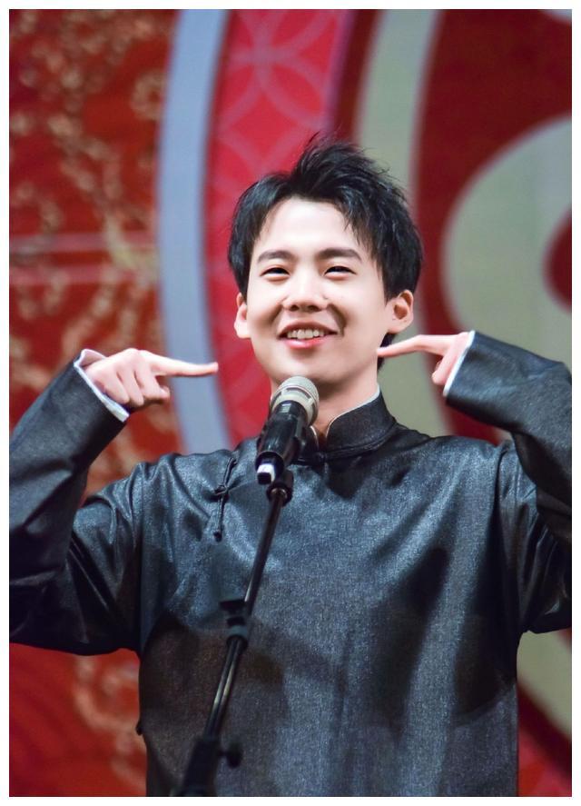 郭麒麟叫少班主或者少东家更适合。德云社班主郭德纲长子郭麒麟当然算贵公子，一流贵公