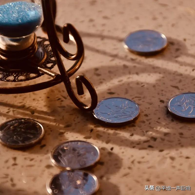 花钱比挣钱容易100倍，

可能很多人都觉得无所谓，为了自己开心快乐嘛！

可以