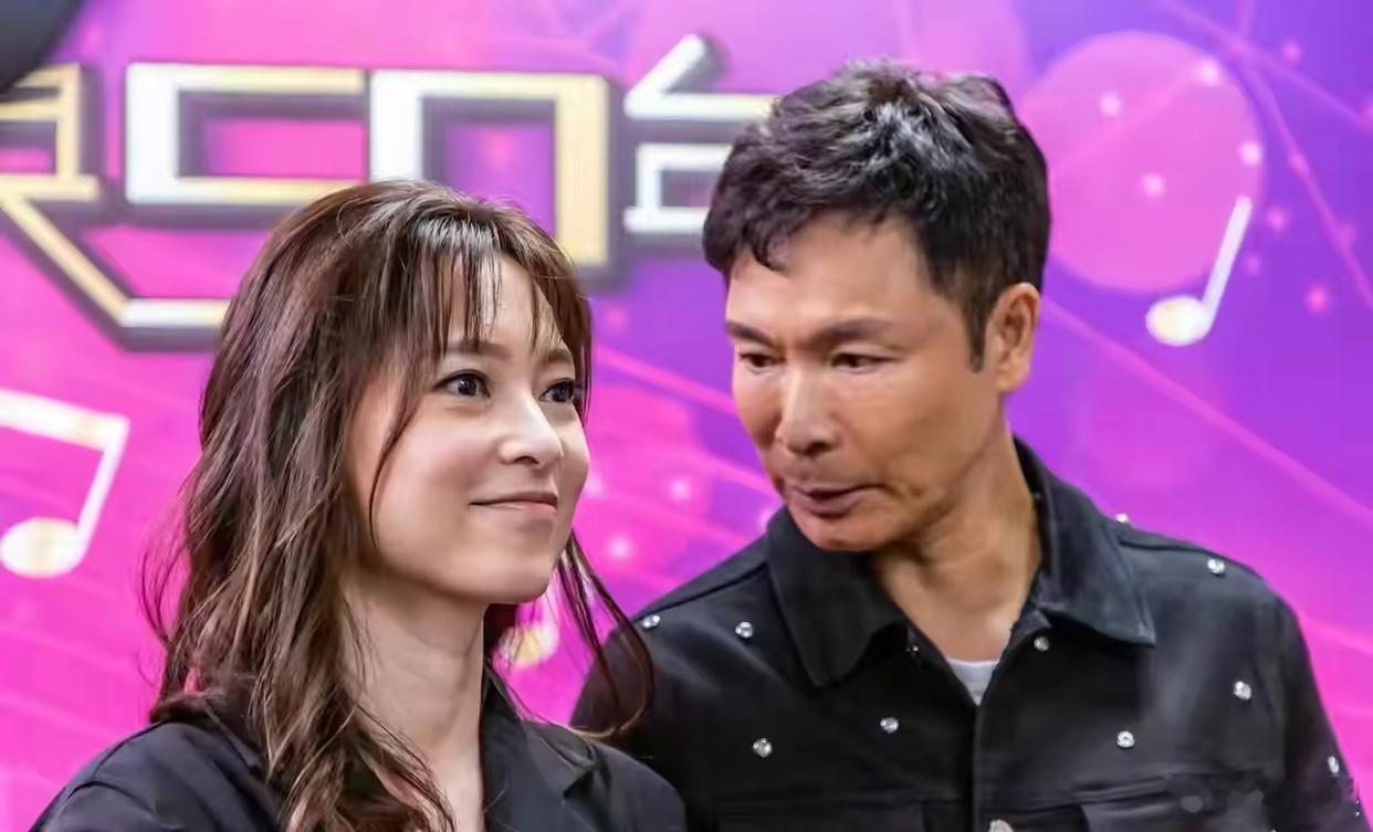郭晋安老婆看不下去这张脸，才离婚的吧，医美失败的案列。好好的老去不好吗，男人也非