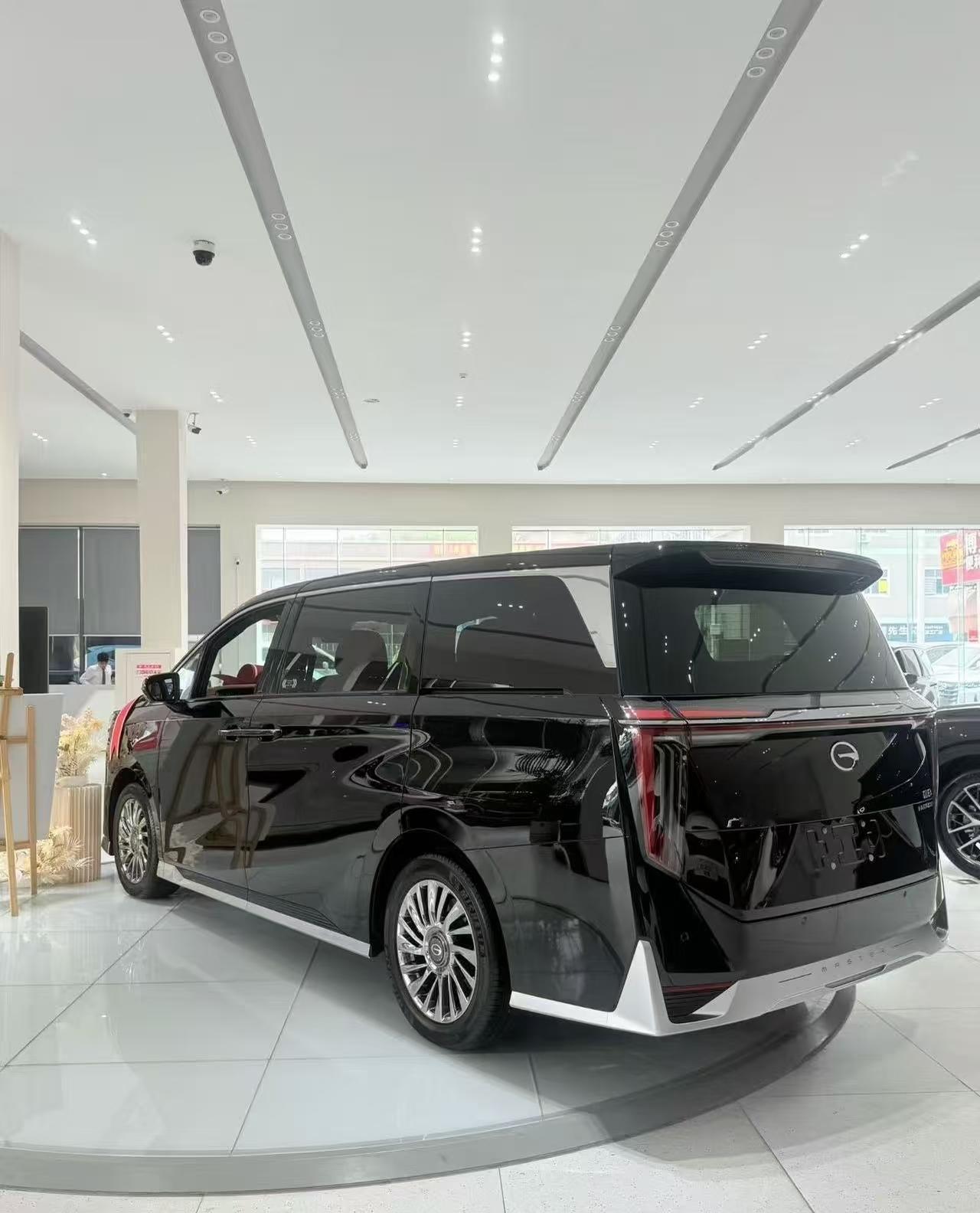 这是赤裸裸的真实情况！

看了2月MPV汽车销量前排行榜，不得不说现在国产车太有