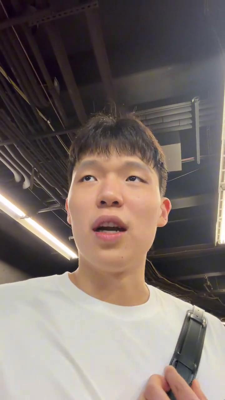 今天打完了，打得还可以。非常感谢球迷现场的支持，听到很多人在给我加油，给我呐喊，