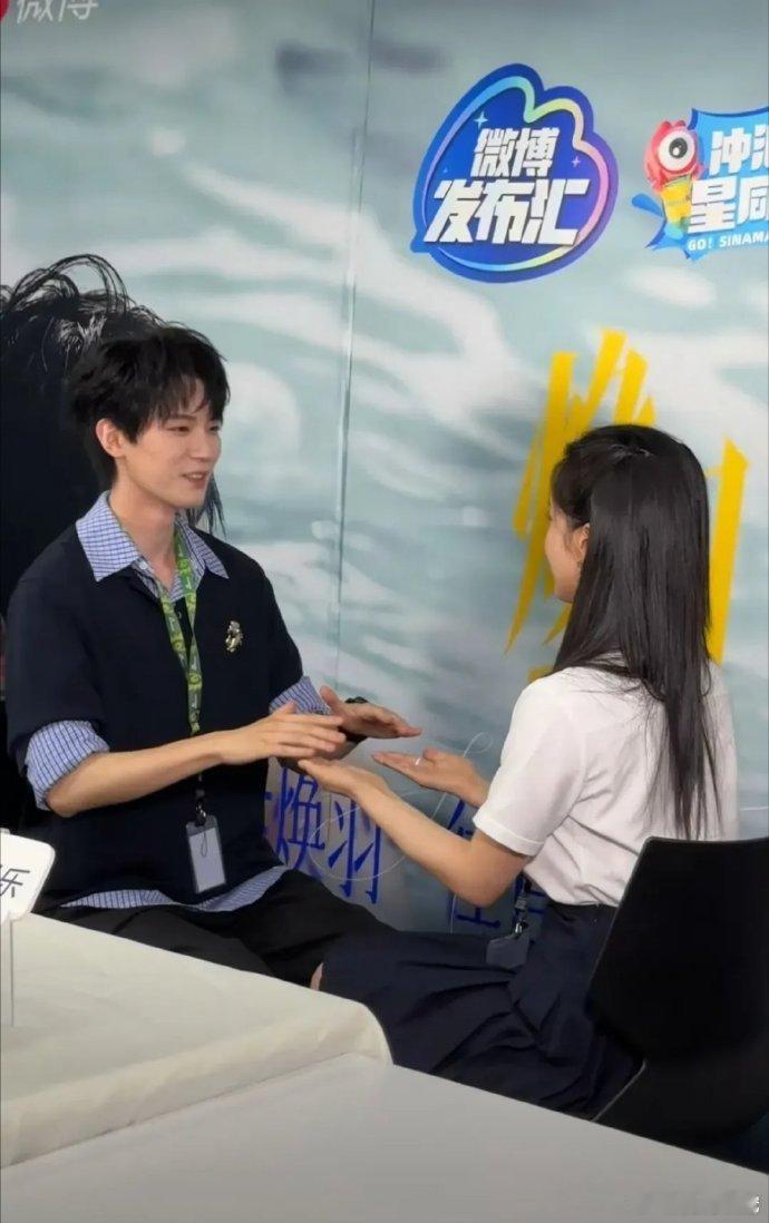 《焕羽》未播，张婧仪周翊然线下预热超甜互动不断，反观《藏海传》，大男主权谋剧 C