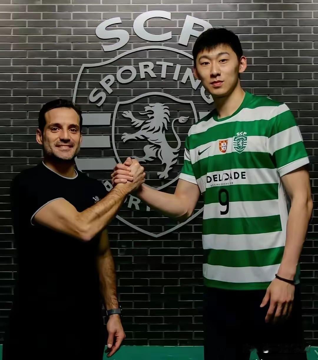 加盟葡萄牙里斯本竞技体育俱乐部的中国男排副攻李咏臻，因注册手续未能及时办完，遗憾