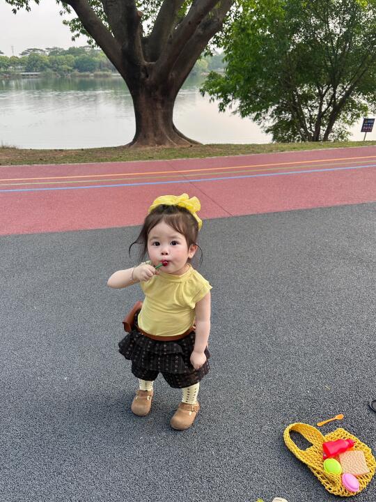 好一个乖乖女～