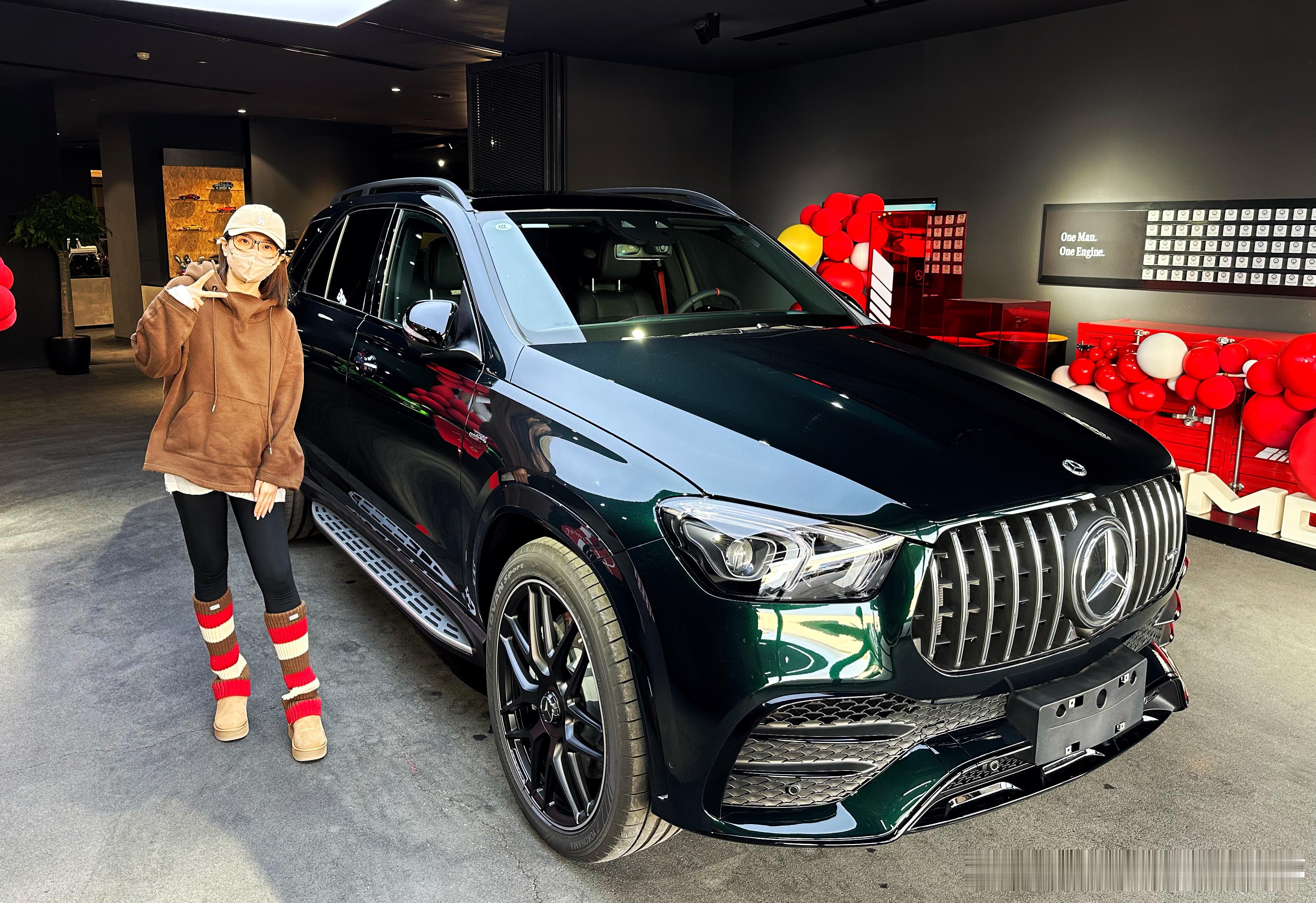 自从二环辅路上的一眼心动💓自此与AMG一起一路奔驰，㊗️大奔140岁生日快乐奔