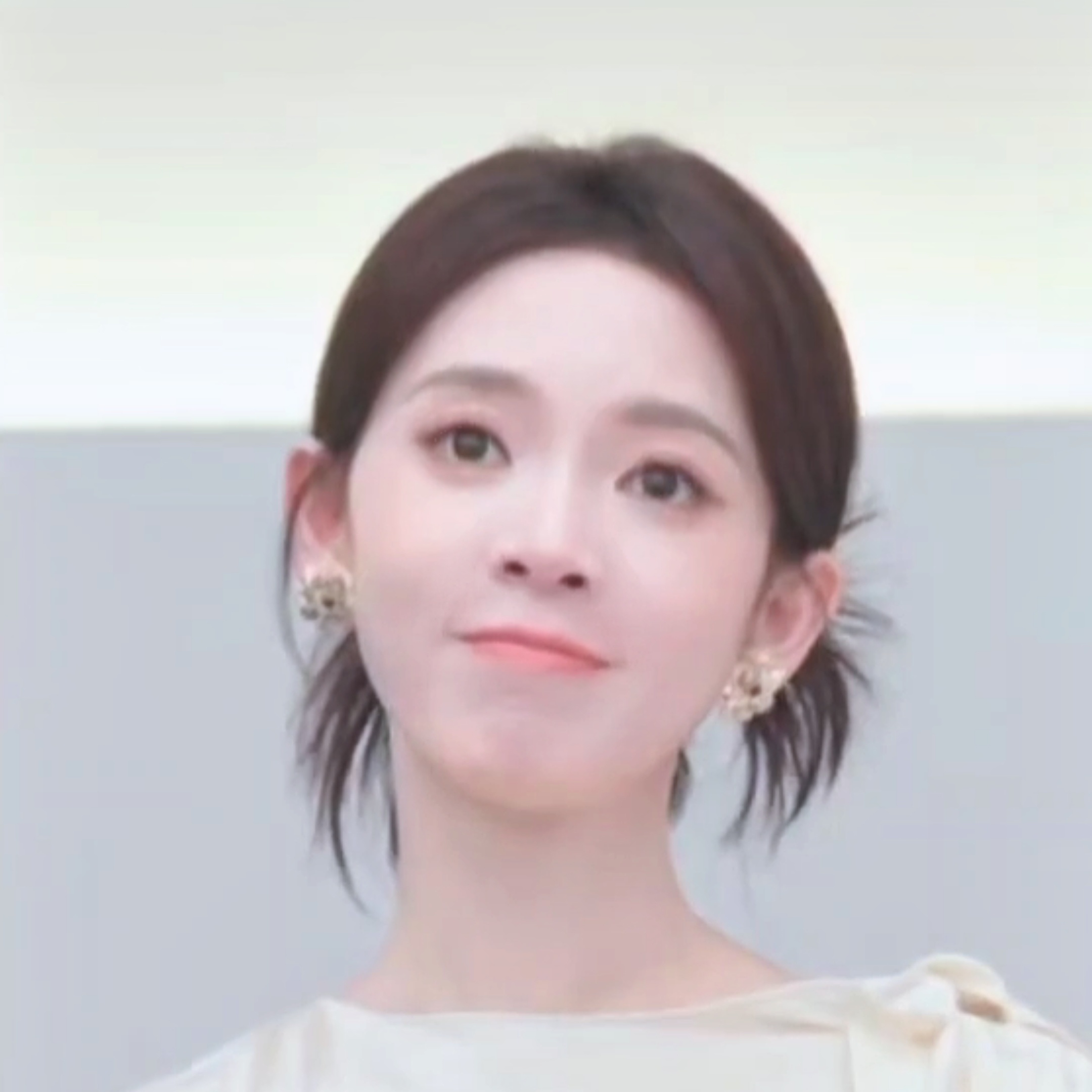 ♪ 就怪我一根筋 就怪我没读懂你情绪 ♬ ♭瑶台月下 丨瑶台月下 浪七美帝