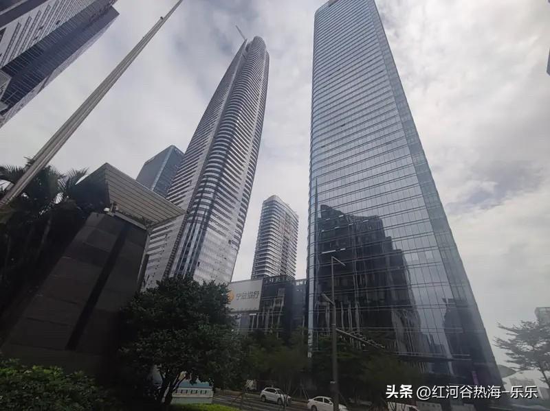 数据显示，今年一季度，深圳一手写字楼成交量，同比增长158.8%；二手写字楼成交