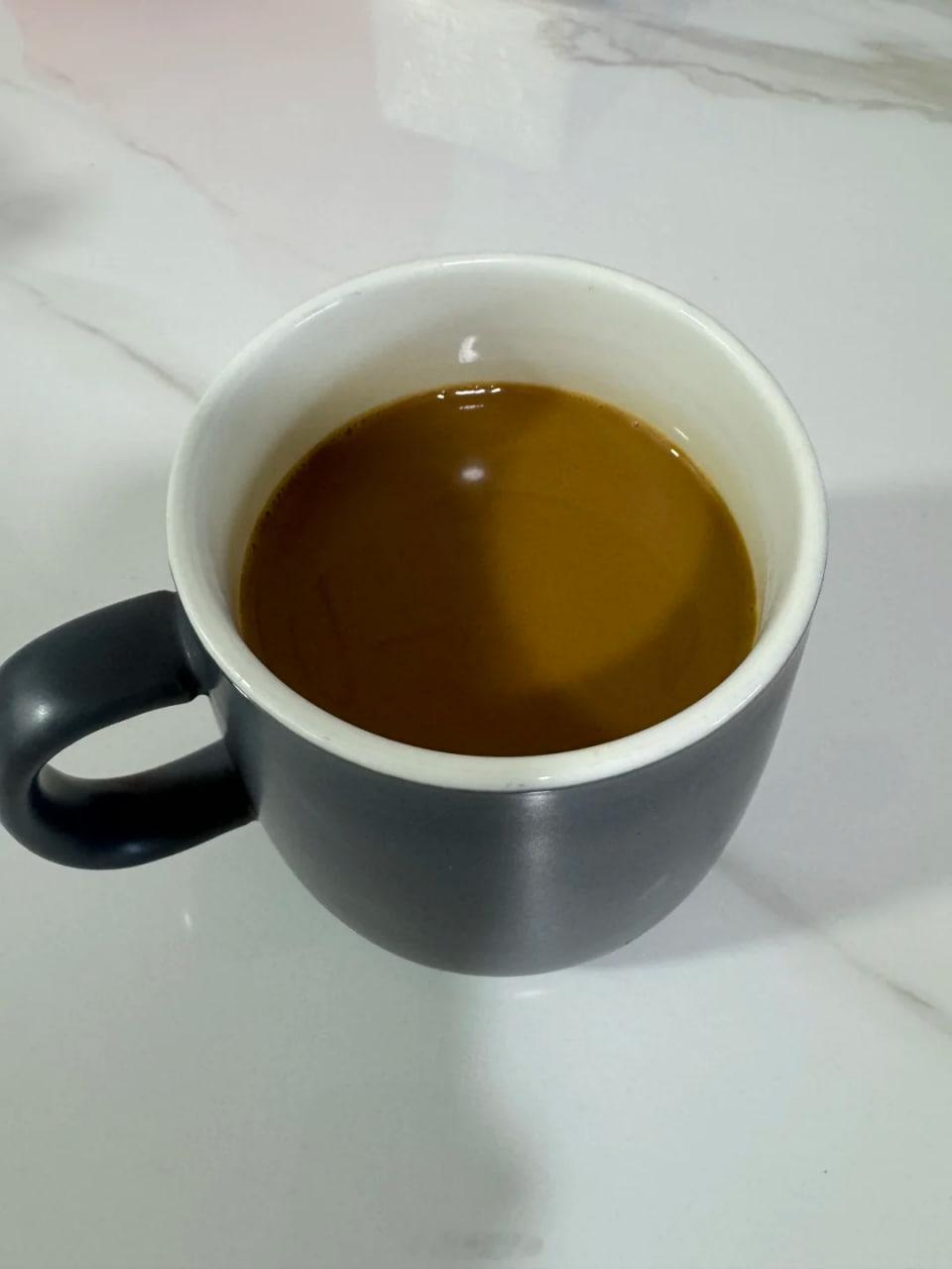 今天的咖啡比昨晚的潘口还苦！喝下这一杯，冲散所有晦气，今天早场重新来过，必须宏起