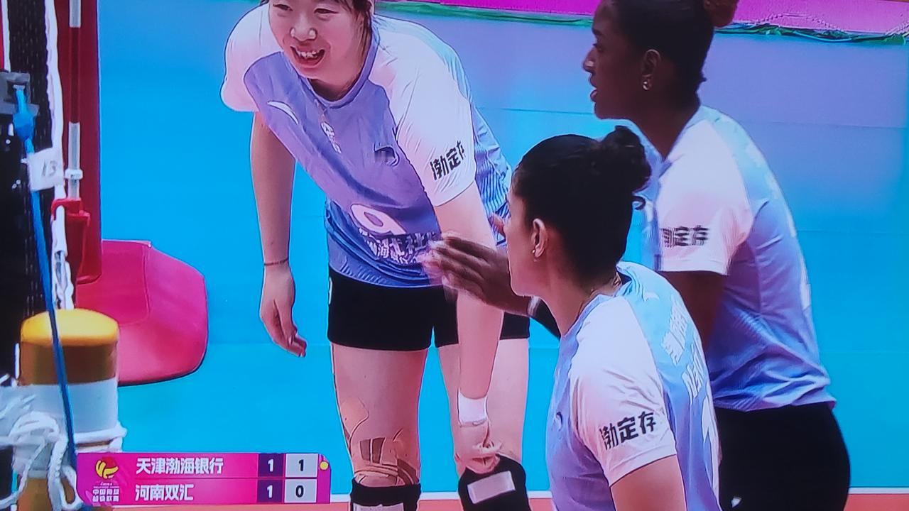 这个家没有巴西娜塔莉亚就得散！天津女排没有巴西娜塔莉亚就得散！

今天晚上的比赛