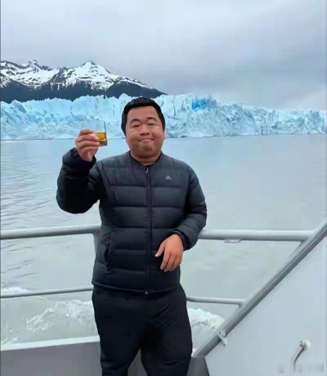 蓝战非称被绑架能留条命已经是烧高香了，钱财乃身外之物，花钱买教训， 好在人无大碍