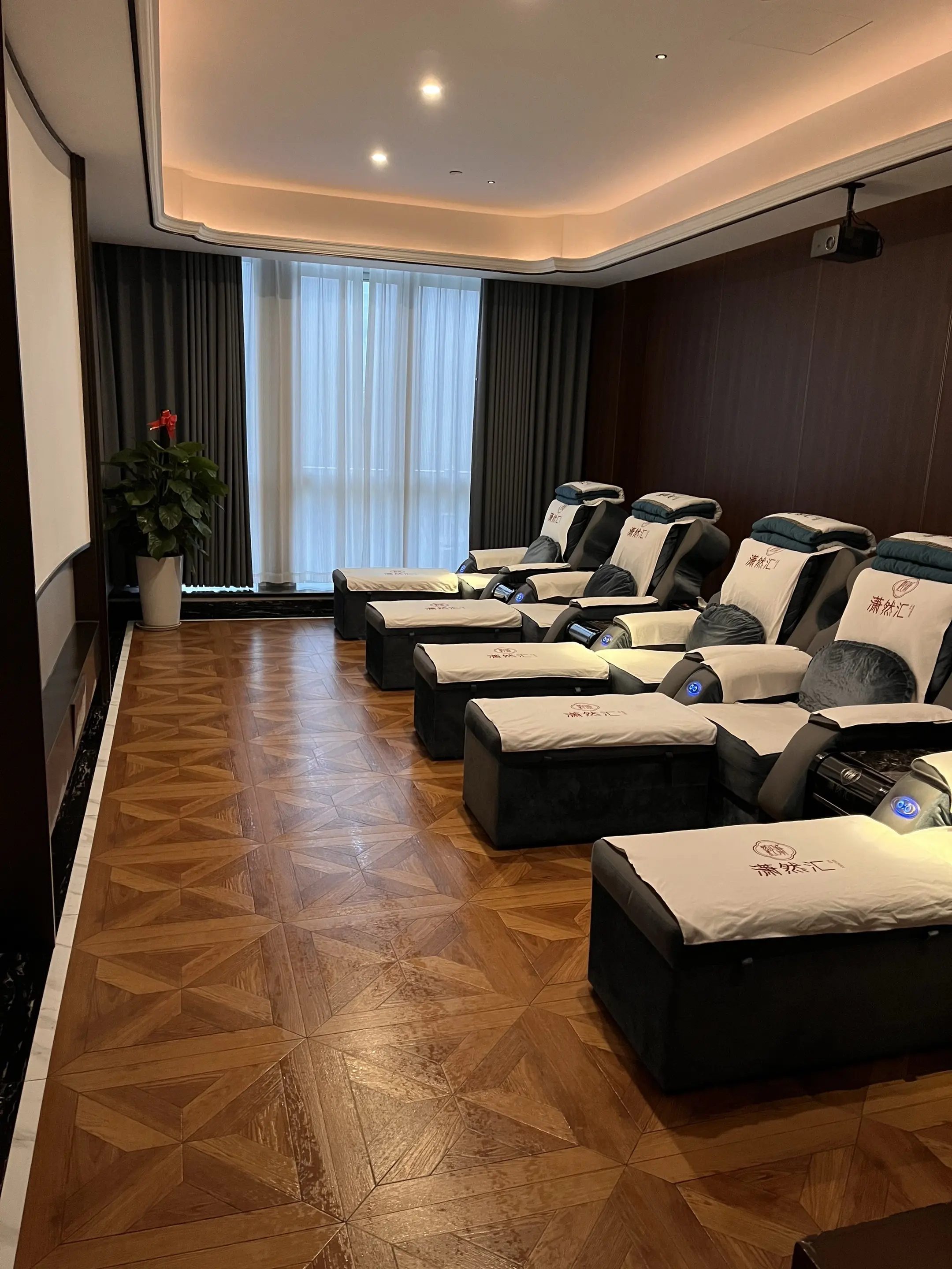 放松休闲好去处——潇然汇休闲会馆足浴。🍵 生活太赶，不如偷闲半日。 ...