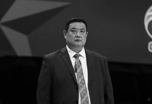 前山东男篮球员兼教练、现青岛男篮青训总监徐长锁因病去世，享年52岁。徐指导在青训