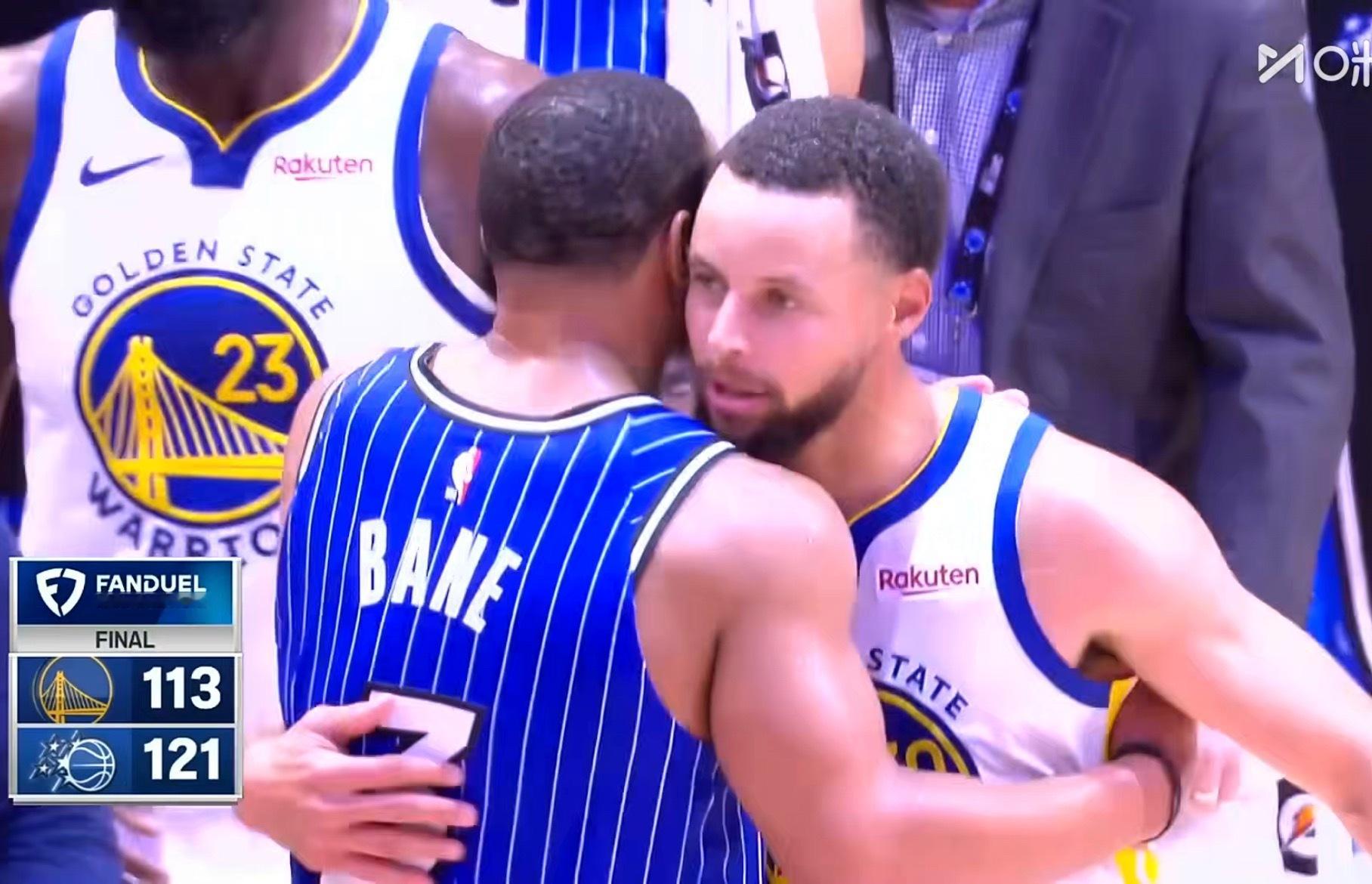 魔术主场击败勇士 